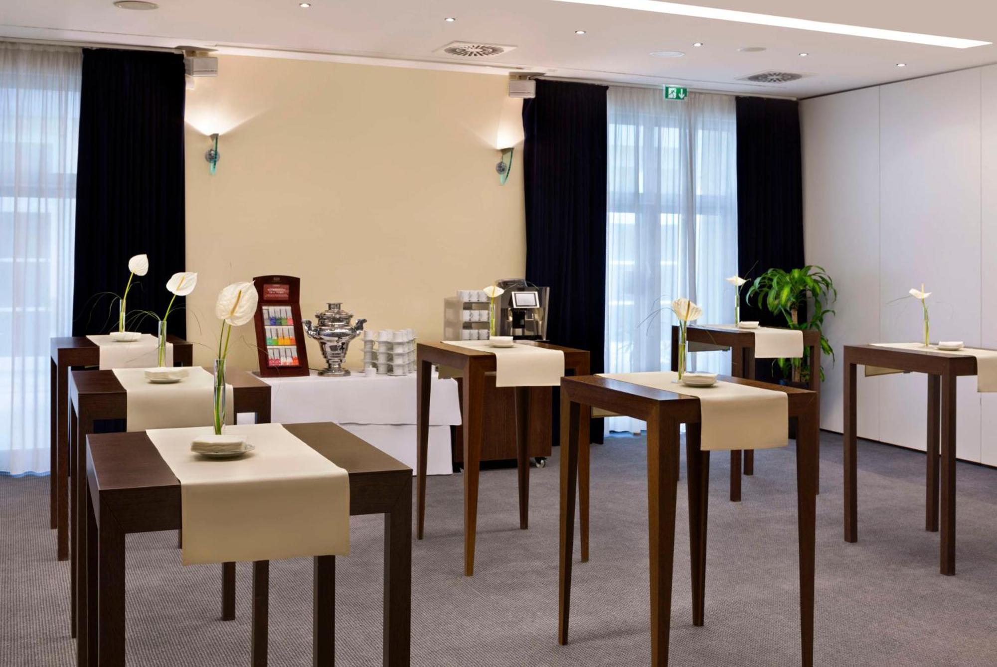 Metropolitan By Flemings Hotel 4*