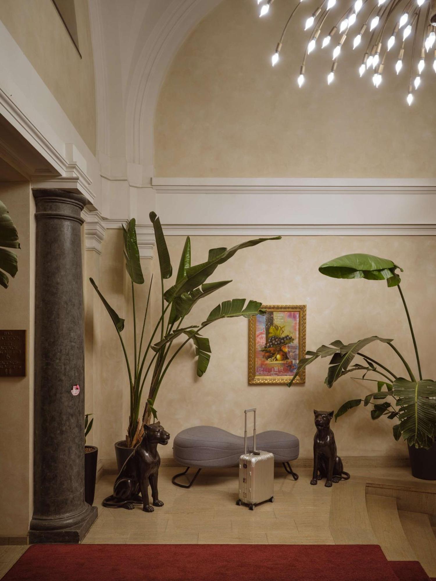 Hotel Metropolitan By Flemings 4*